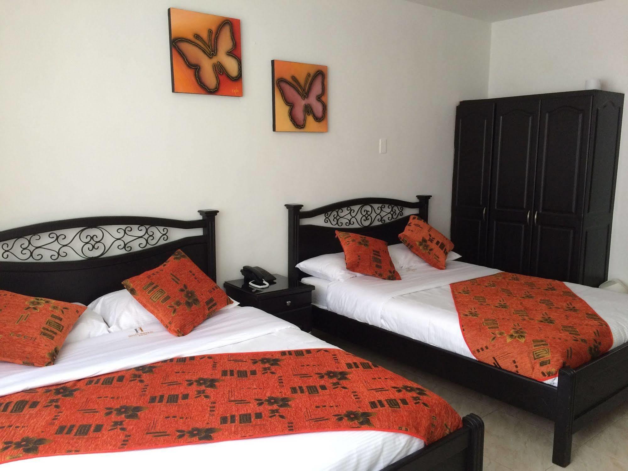 Hotel Imperio La 16 à Pereira Extérieur photo